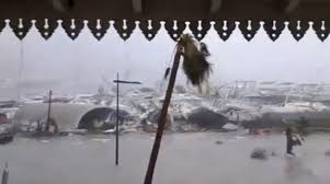 Surviving a hurricane at dock